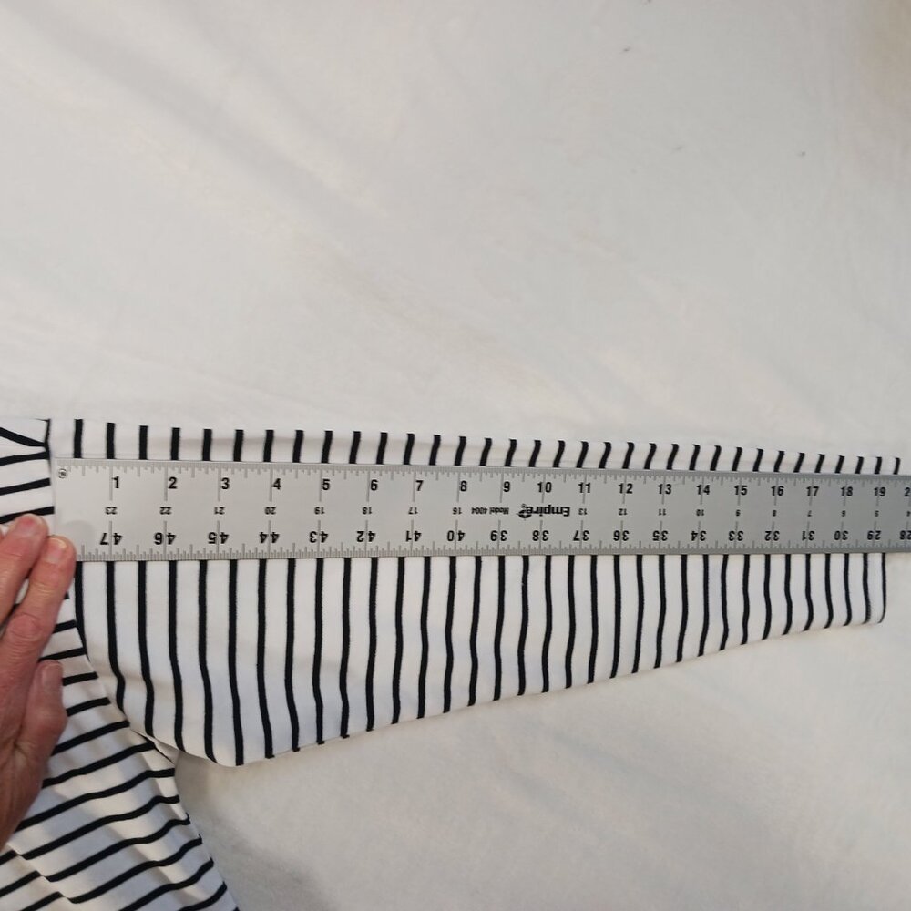 Umgee, NWT Oversized, Black and White Striped Mini Dress, Long Sleeve, Small - Picture 13 of 15